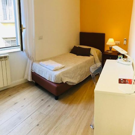 Agora Singola Con Bagno Privato Adiacente Bed & Breakfast Naples Exterior photo