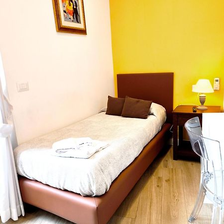 Agora Singola Con Bagno Privato Adiacente Bed & Breakfast Naples Exterior photo