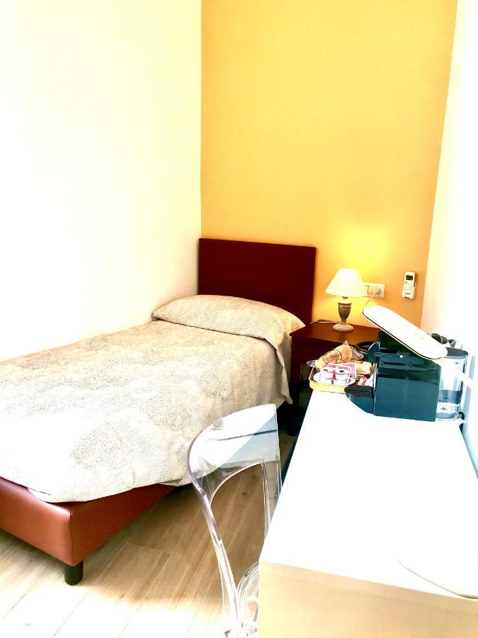 Agora Singola Con Bagno Privato Adiacente Bed & Breakfast Naples Exterior photo