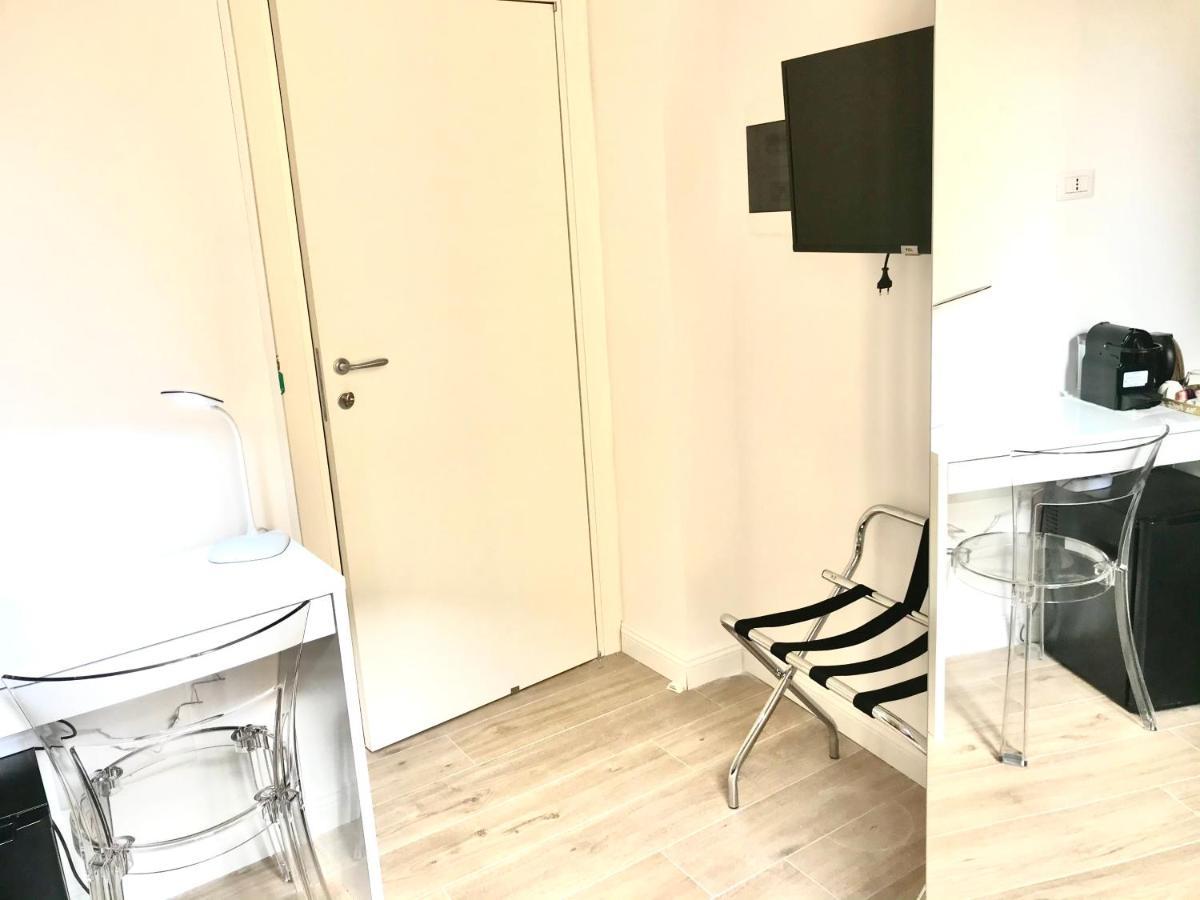 Agora Singola Con Bagno Privato Adiacente Bed & Breakfast Naples Exterior photo
