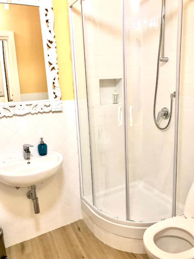 Agora Singola Con Bagno Privato Adiacente Bed & Breakfast Naples Exterior photo